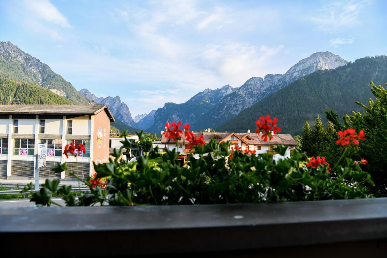 Guesthouse Rosengarten Dobbiaco Zewnętrze zdjęcie